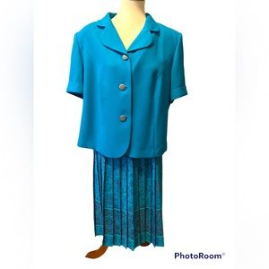 Vintage 2-Piece Skirt Suit